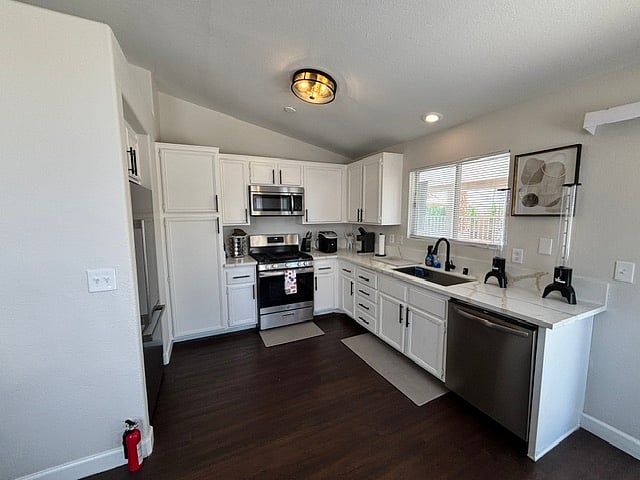 Furnished Finder property 1056247_1 photo 6