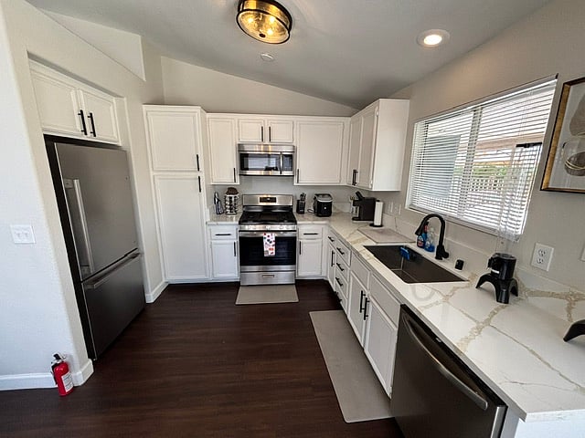 Furnished Finder property 1056247_1 photo 8