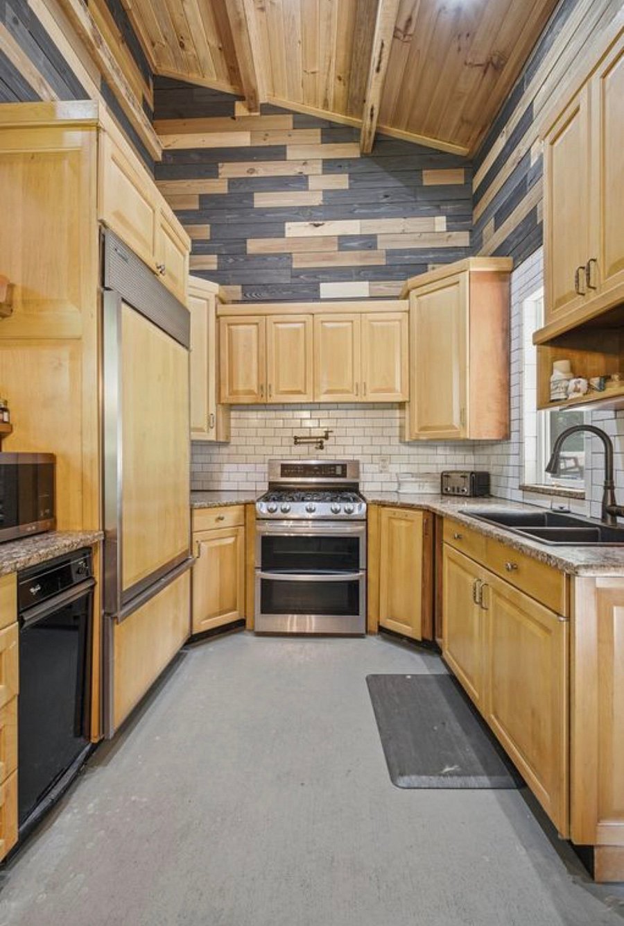 Furnished Finder property 1056268_1 photo 4