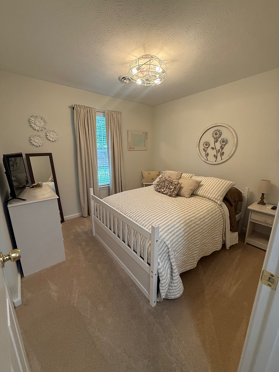 Bedroom 1 Available 12/14/26
