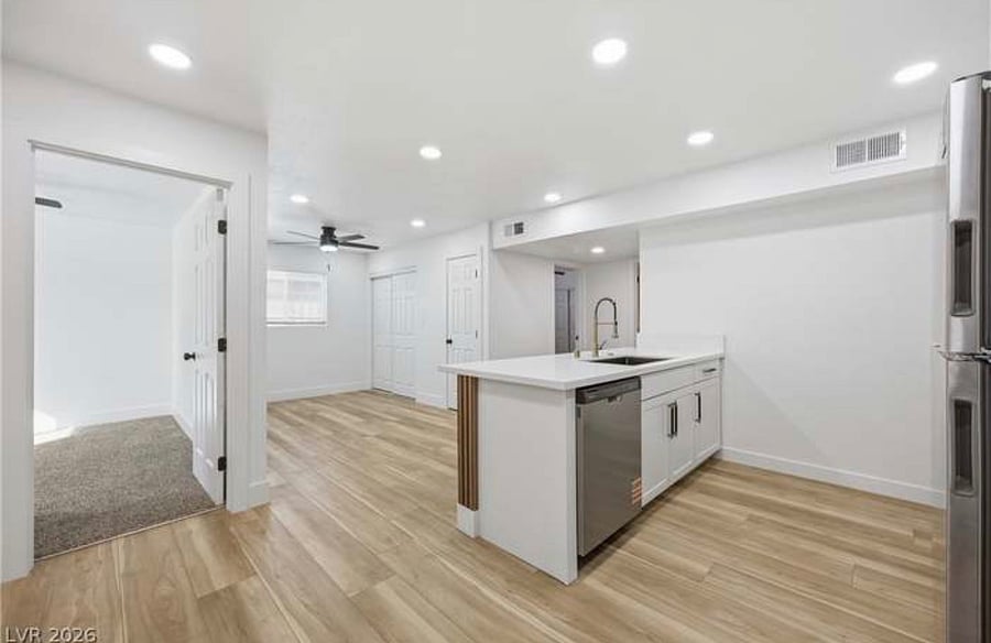 Furnished Finder property 1056324_1 photo 3