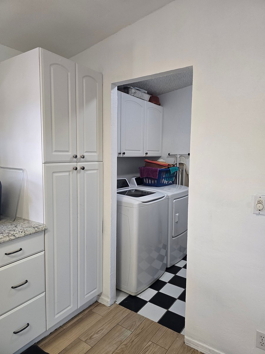 Furnished Finder property 1056337_1 photo 10