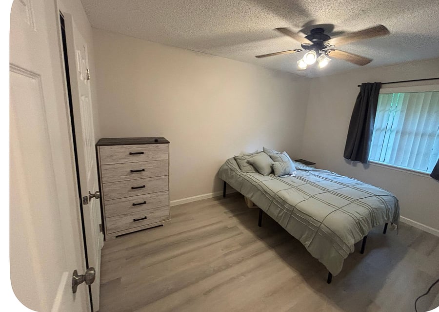 Furnished Finder property 1056347_1 photo 11