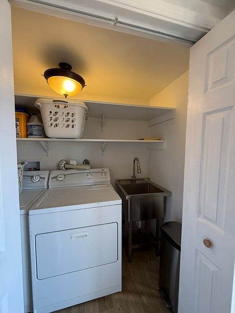 Furnished Finder property 1056349_2 photo 23