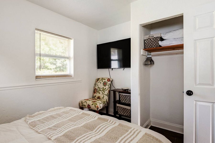 Furnished Finder property 1056361_1 photo 40