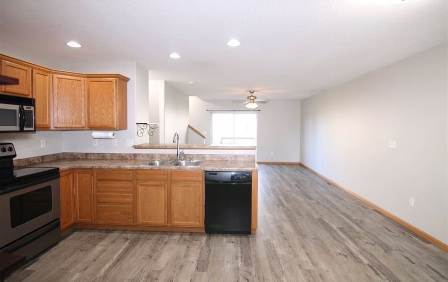 Furnished Finder property 1056372_1 photo 2