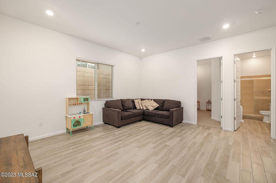 Furnished Finder property 1056379_1 photo 17