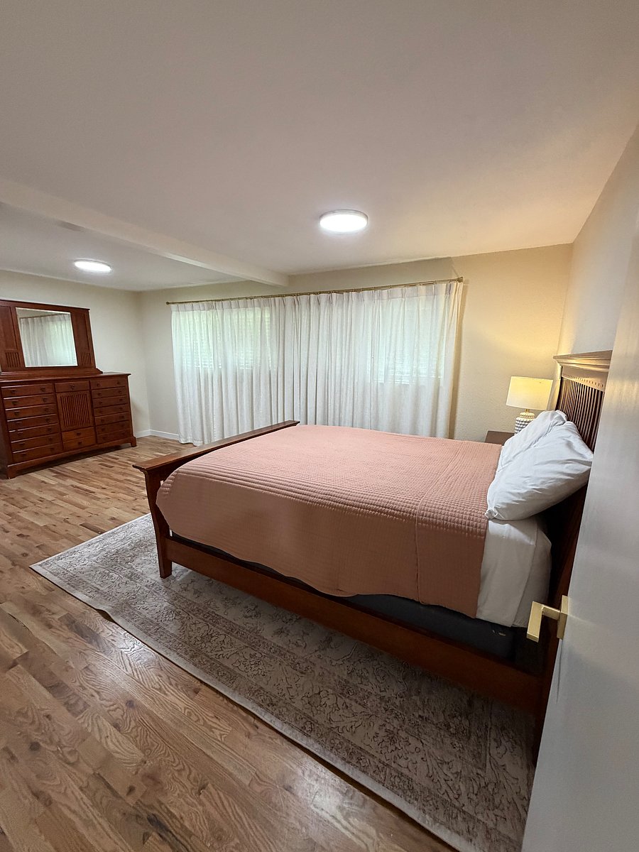 Mater Queen Bedroom