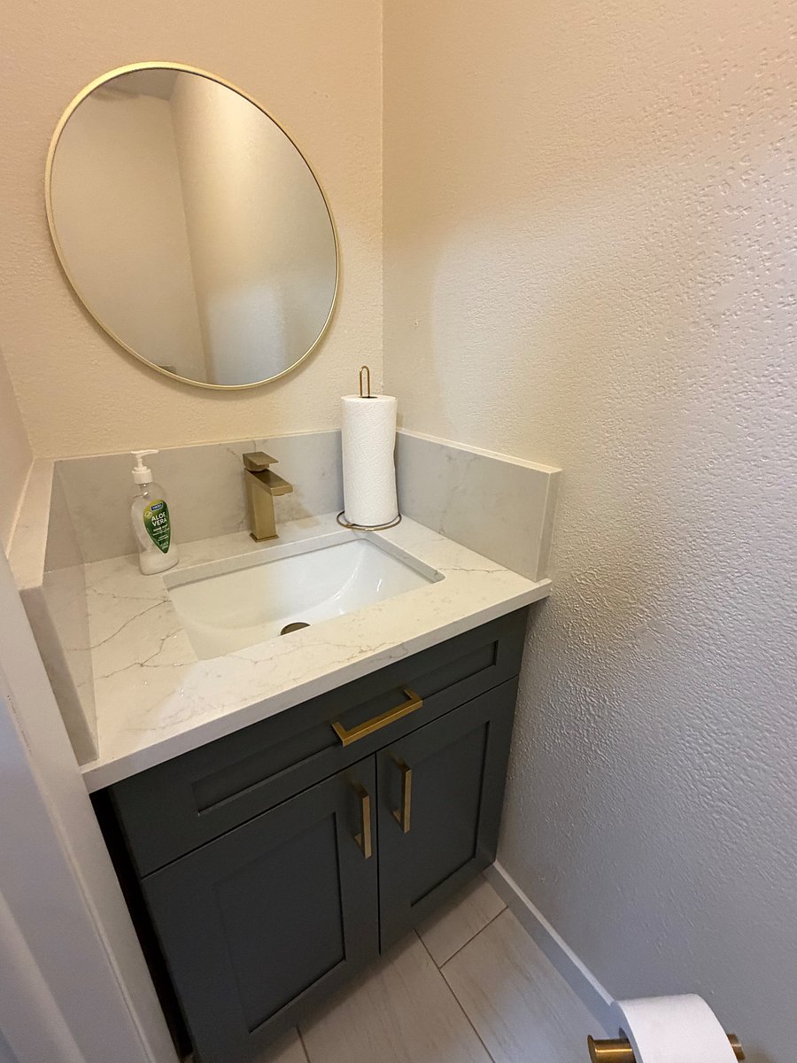 This is the 1/2 bath