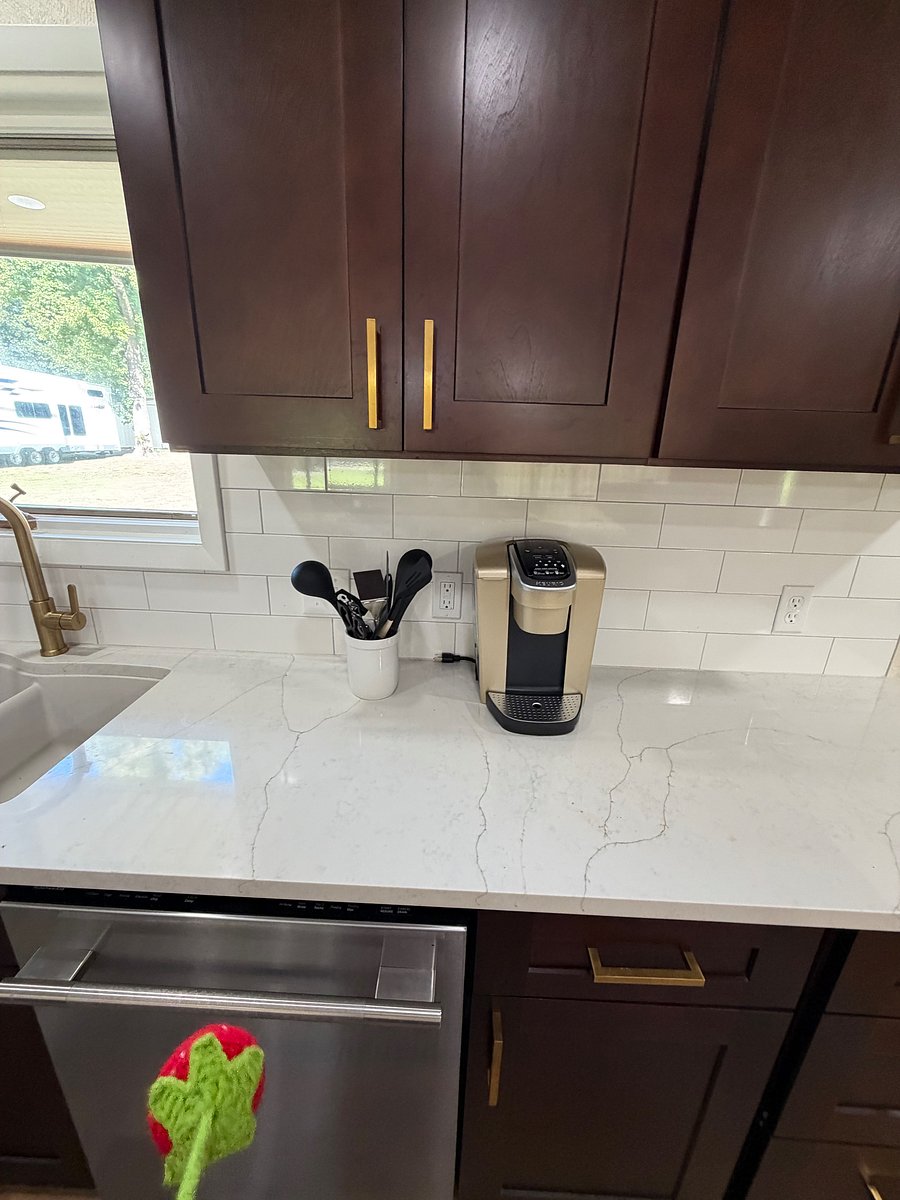 Kitchen~ Stocked with starter coffee and creamer!