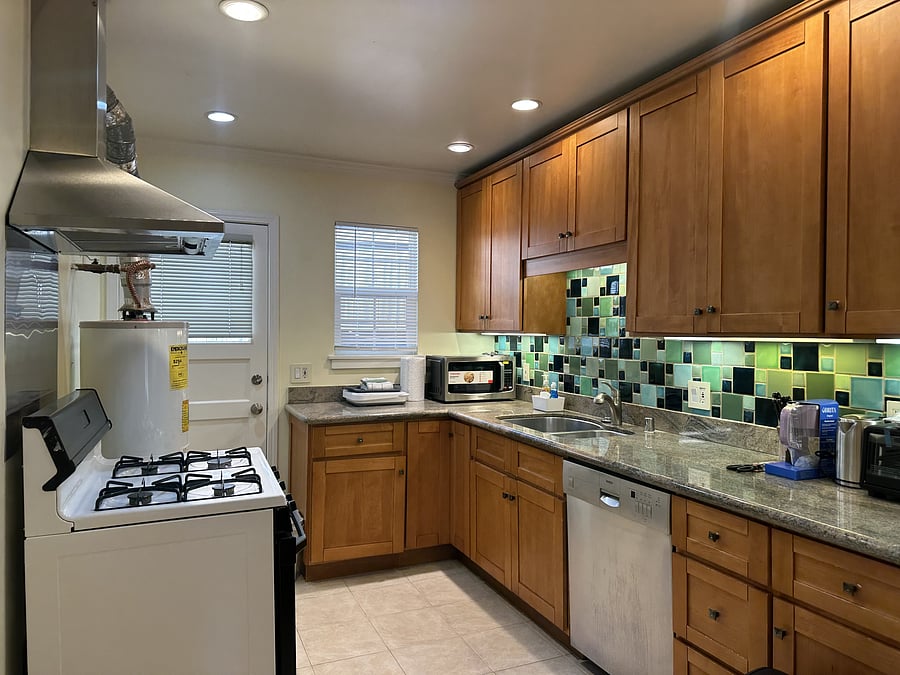 Furnished Finder property 1056405_1 photo 4