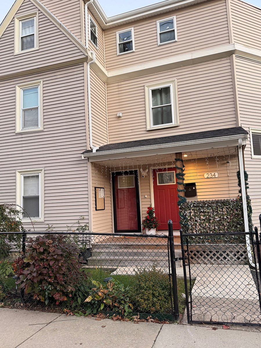 Furnished Finder property 1056427_1 photo 1