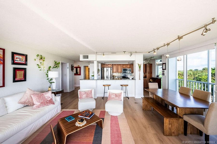 Furnished Finder property 1056448_1 photo 4