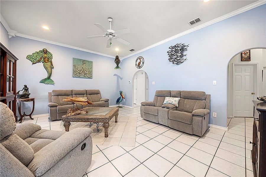 Furnished Finder property 1056507_1 photo 3