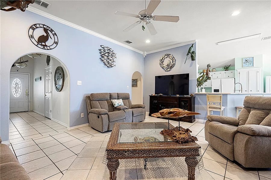 Furnished Finder property 1056507_1 photo 4