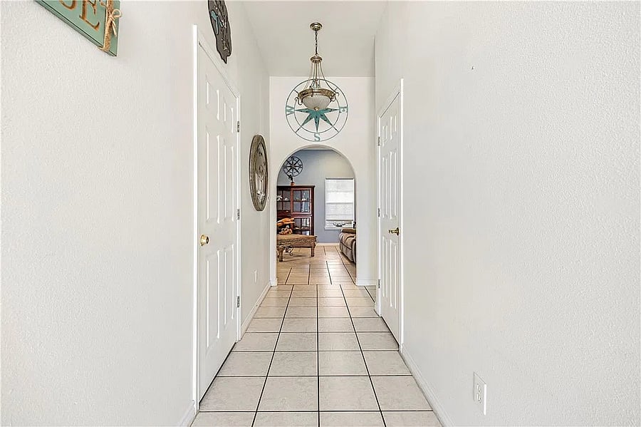 Furnished Finder property 1056507_1 photo 8