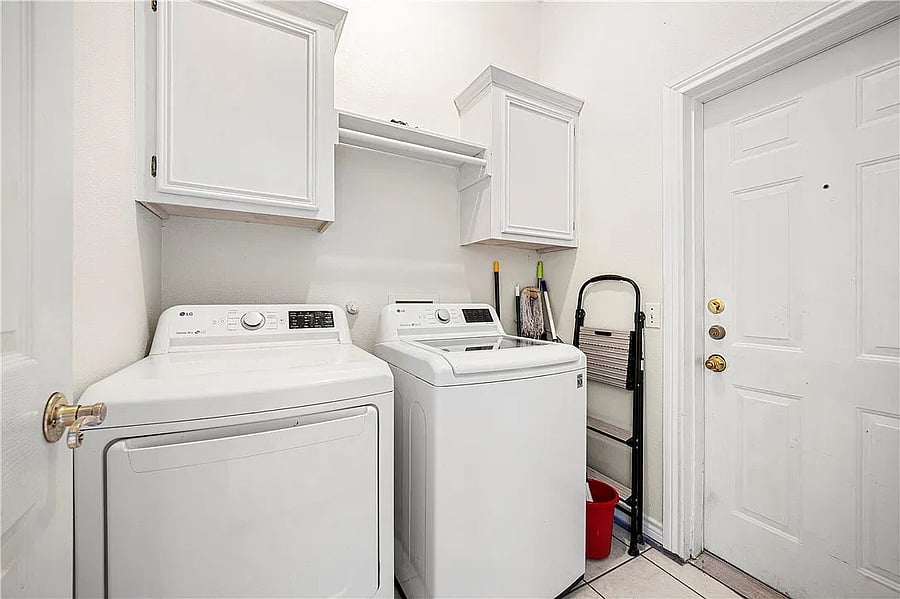 Furnished Finder property 1056507_1 photo 12