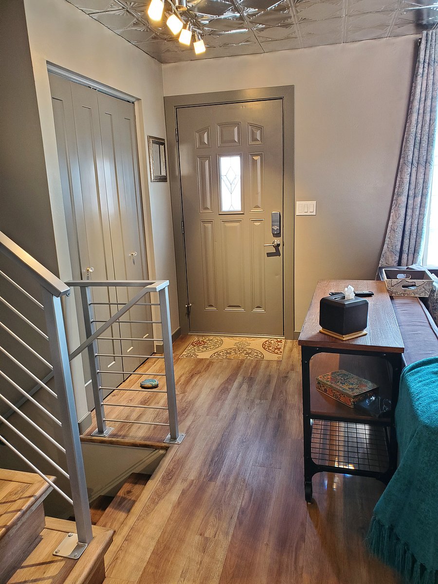 Furnished Finder property 1056614_1 photo 3