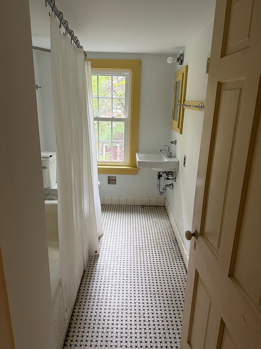 Furnished Finder property 1056757_1 photo 8