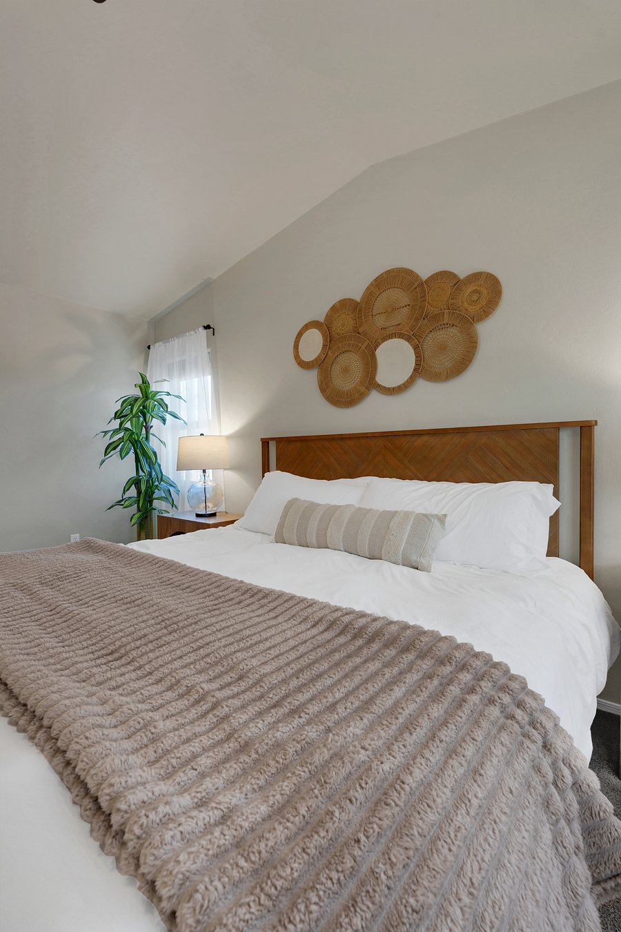 Furnished Finder property 1056781_1 photo 47