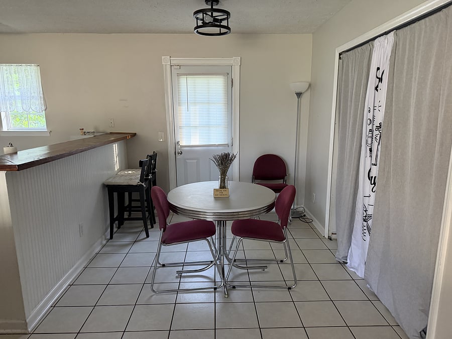 Furnished Finder property 1056796_1 photo 3