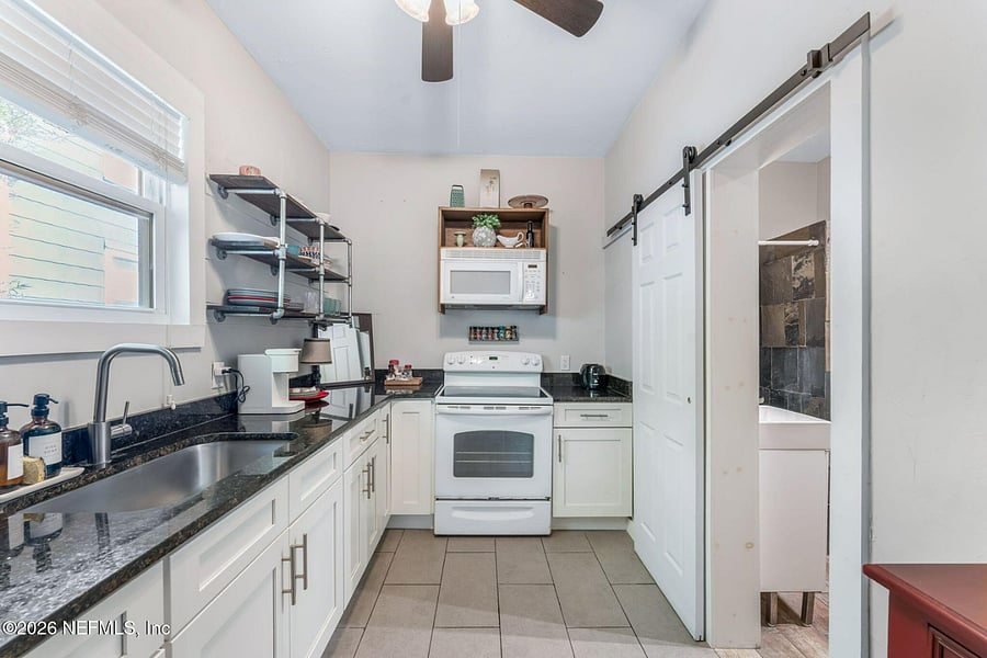 Furnished Finder property 1056924_2 photo 6