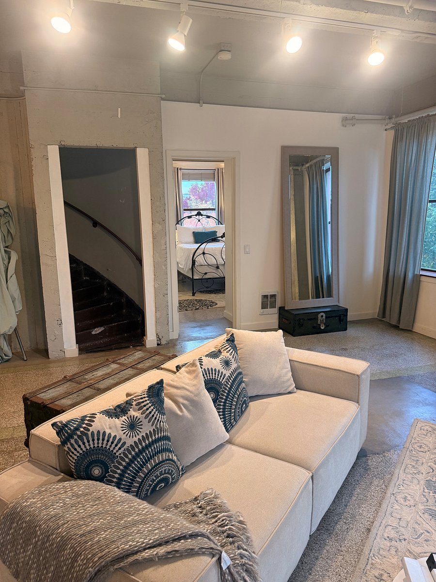 Furnished Finder property 1056940_1 photo 6