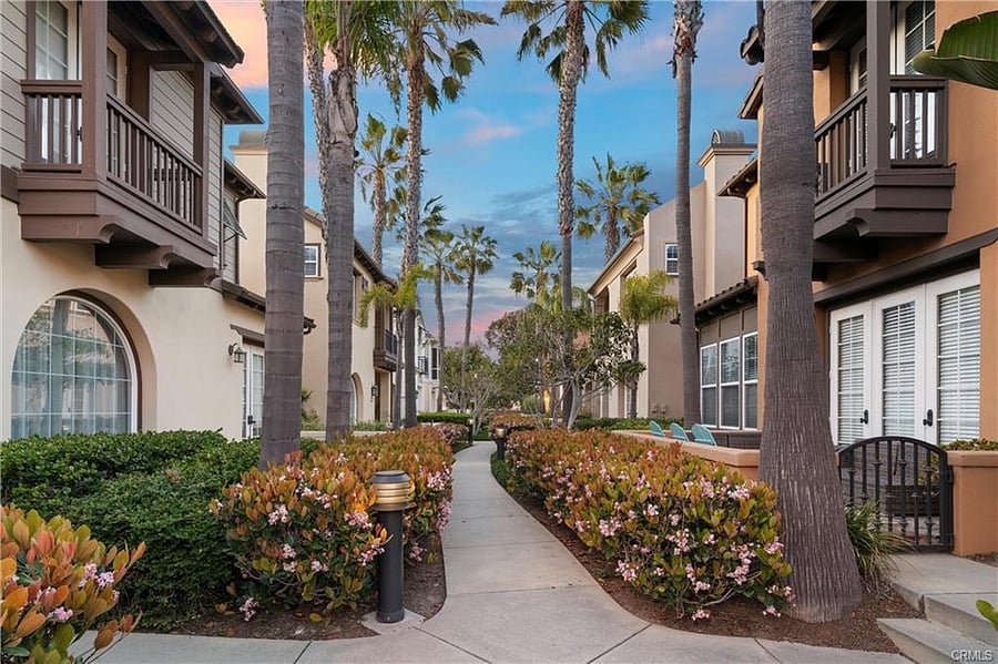 Furnished Finder property 1056976_1 photo 3