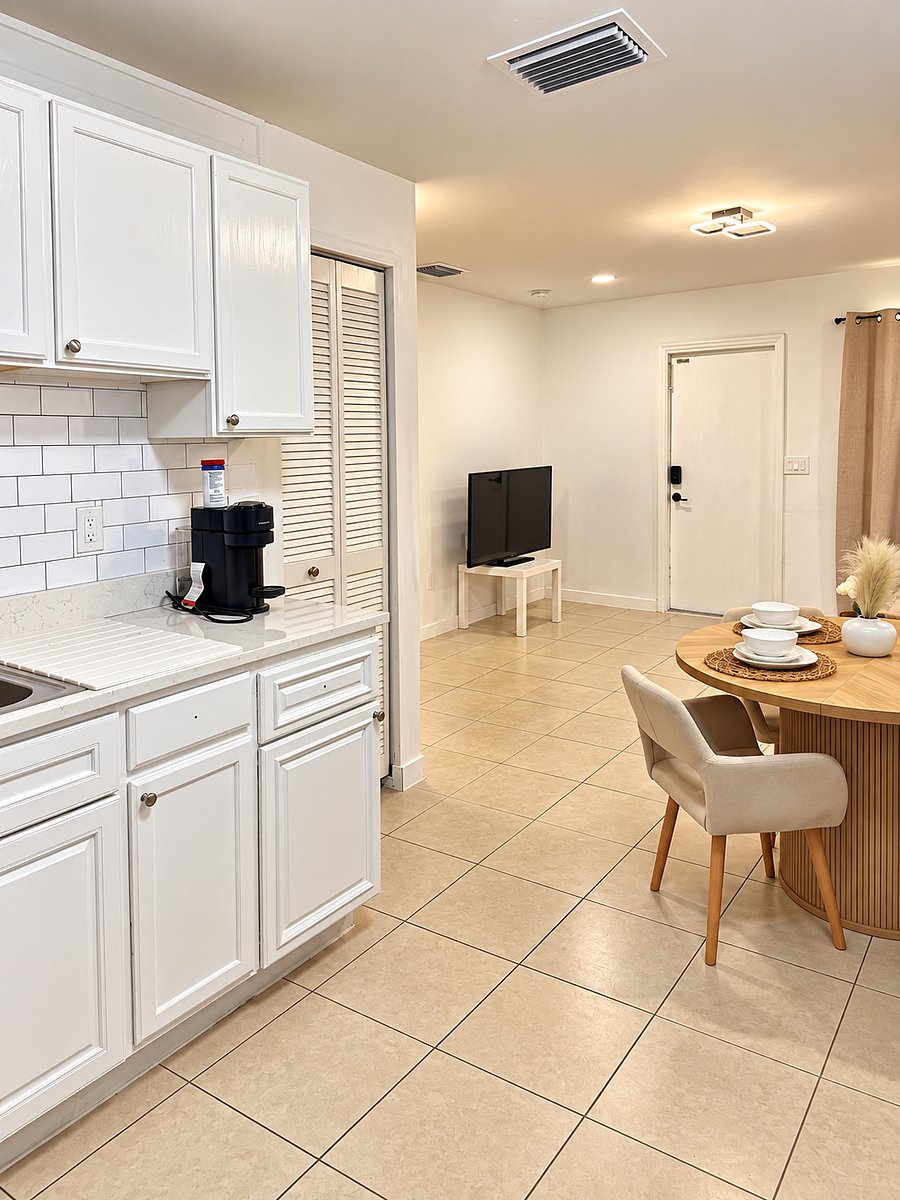 Furnished Finder property 1057007_1 photo 16