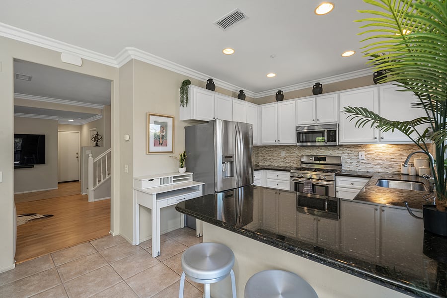 Furnished Finder property 1057013_1 photo 28