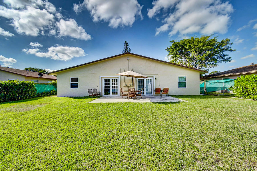 Backyard & Patio, Previous furnishing; furniture will differ.