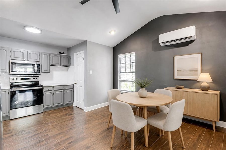 Photos are virtually staged. Actual furnishings may vary.Photos are virtually staged. Actual furnishings may vary.