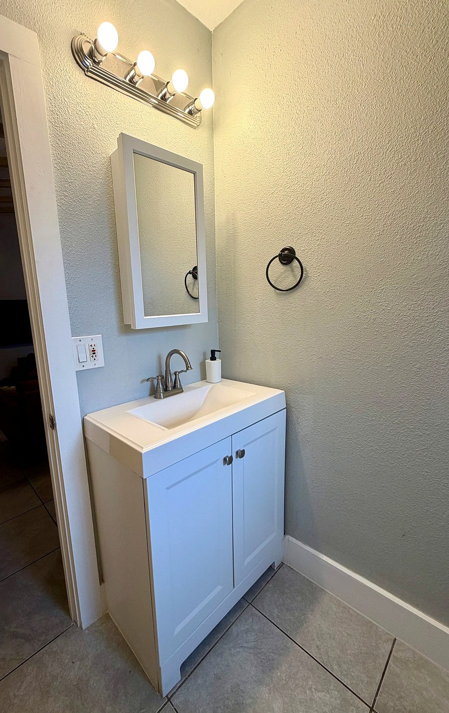 Furnished Finder property 1057082_1 photo 9