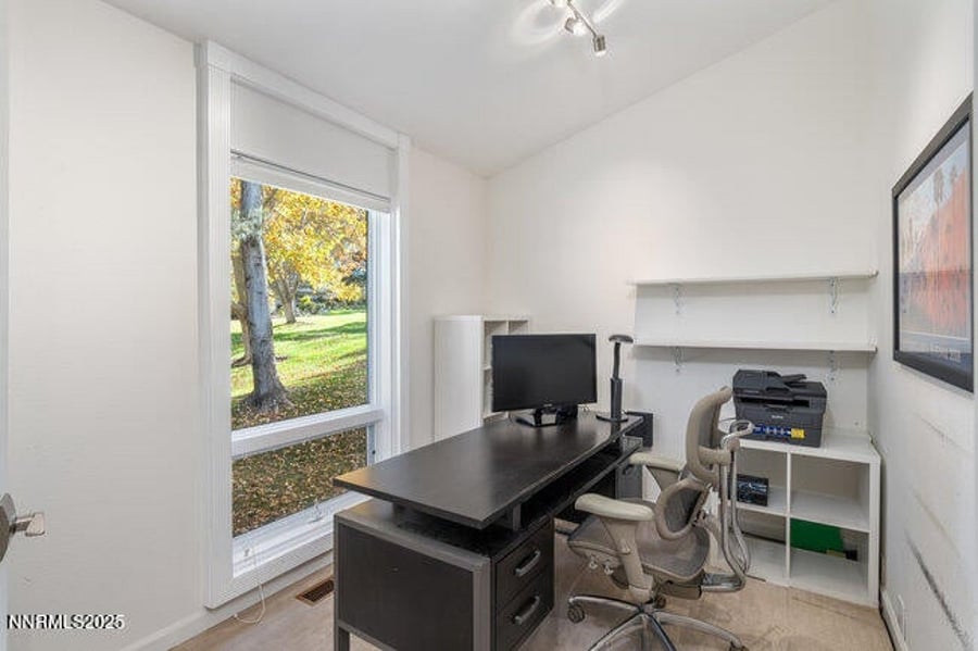 Furnished Finder property 1057129_1 photo 29