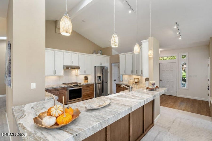 Furnished Finder property 1057129_1 photo 12
