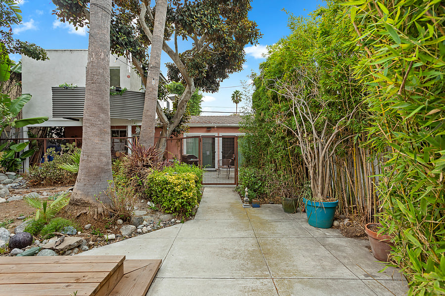 Furnished Finder property 1057352_1 photo 10