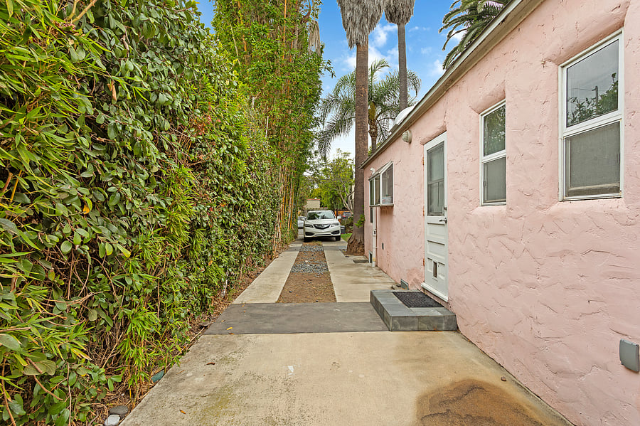 Furnished Finder property 1057352_1 photo 12