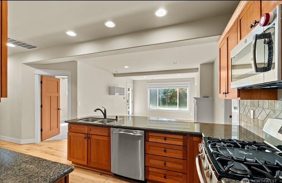 Furnished Finder property 1057422_1 photo 12
