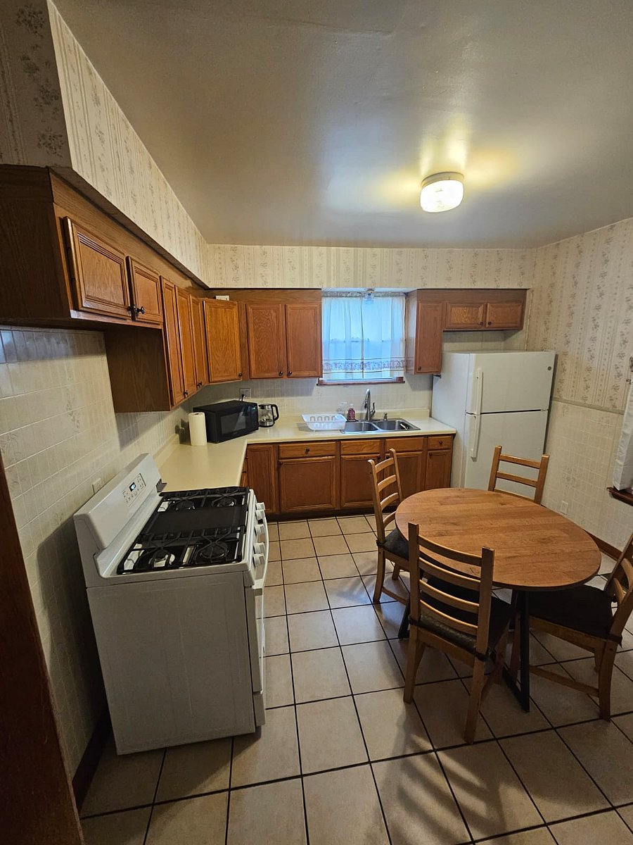 Furnished Finder property 1057429_1 photo 4
