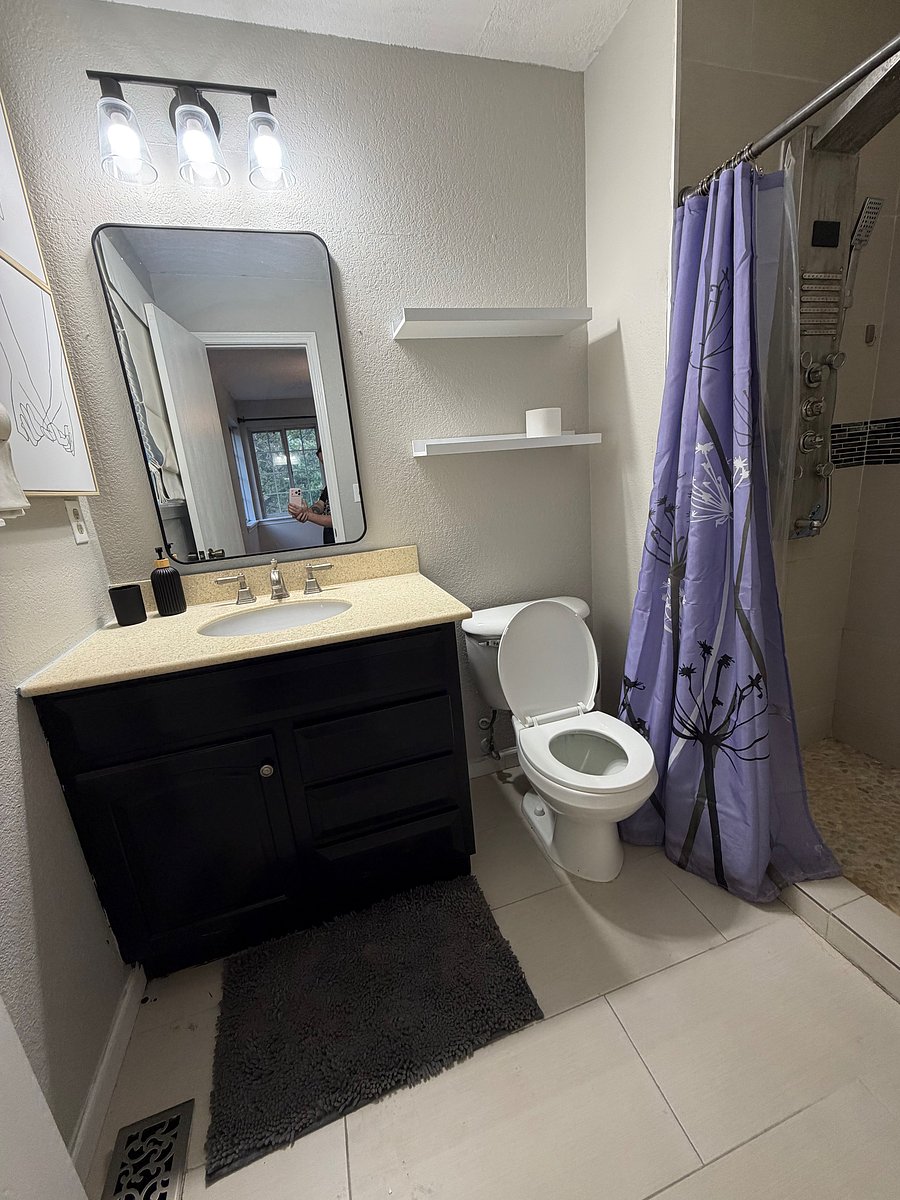 Furnished Finder property 1057451_1 photo 13