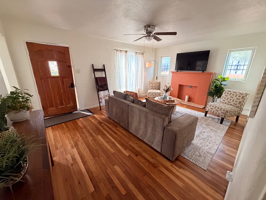 Furnished Finder property 1057452_1 photo 2