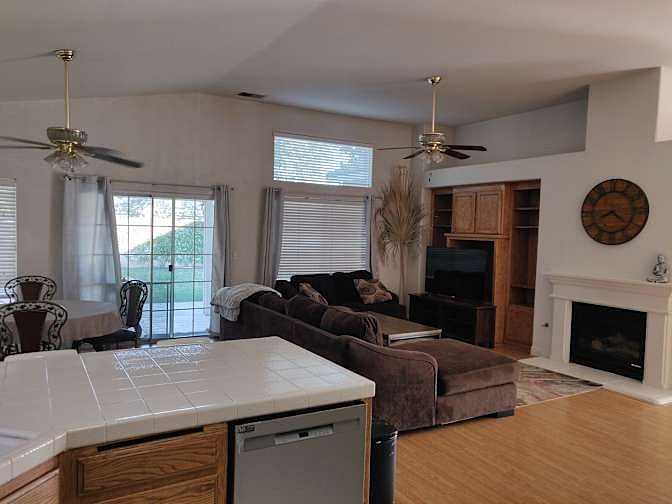Furnished Finder property 1057461_1 photo 5