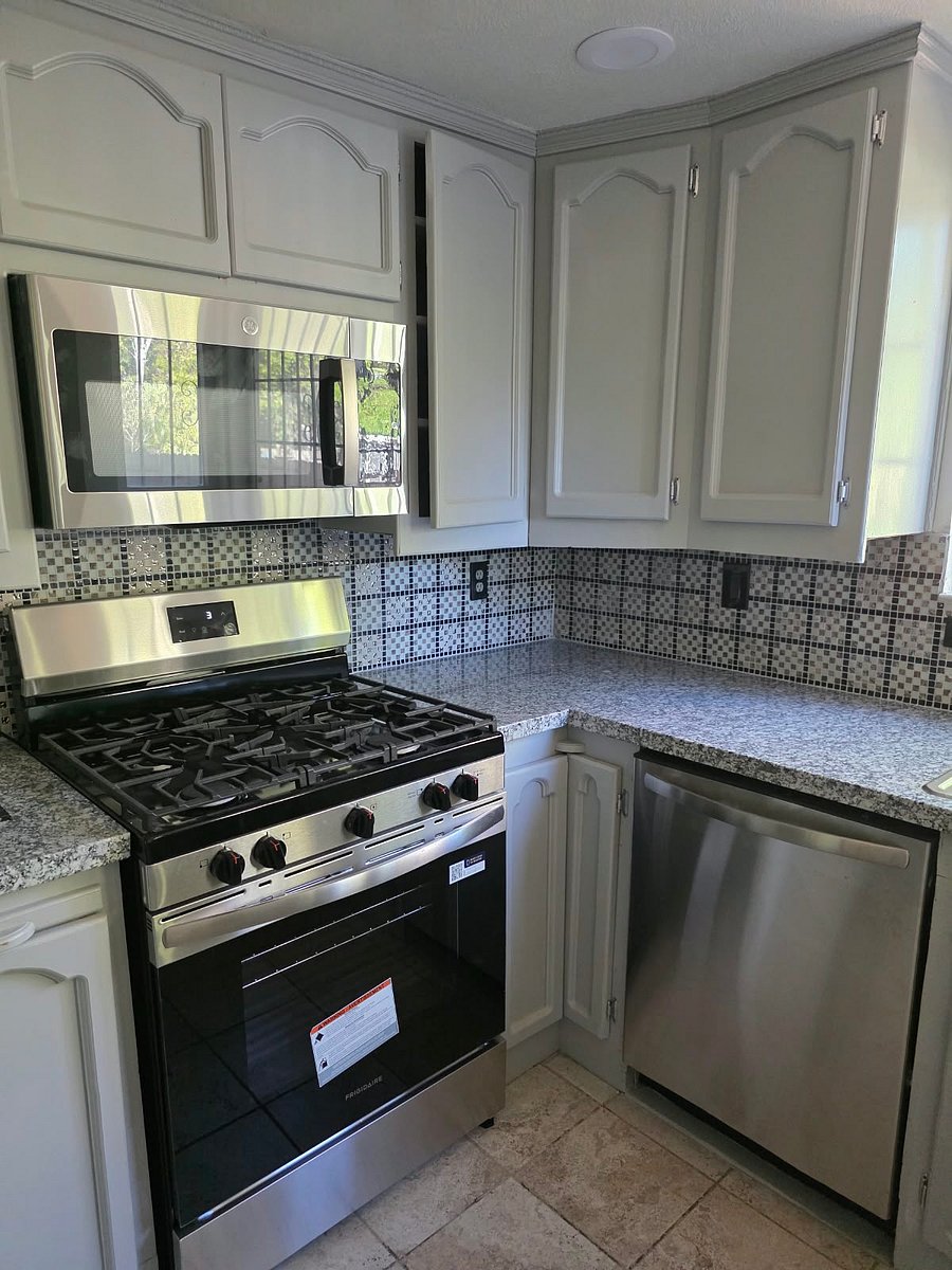 Furnished Finder property 1057470_1 photo 4