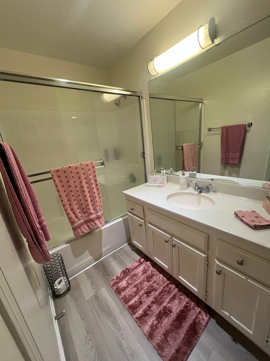 Furnished Finder property 1057477_1 photo 3