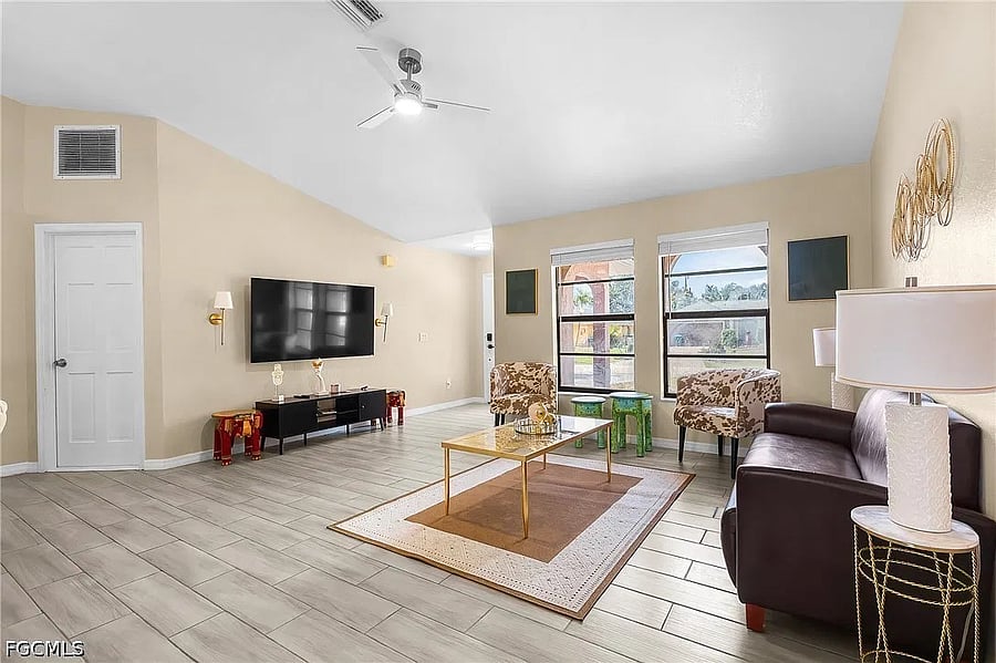 Furnished Finder property 1057491_1 photo 6
