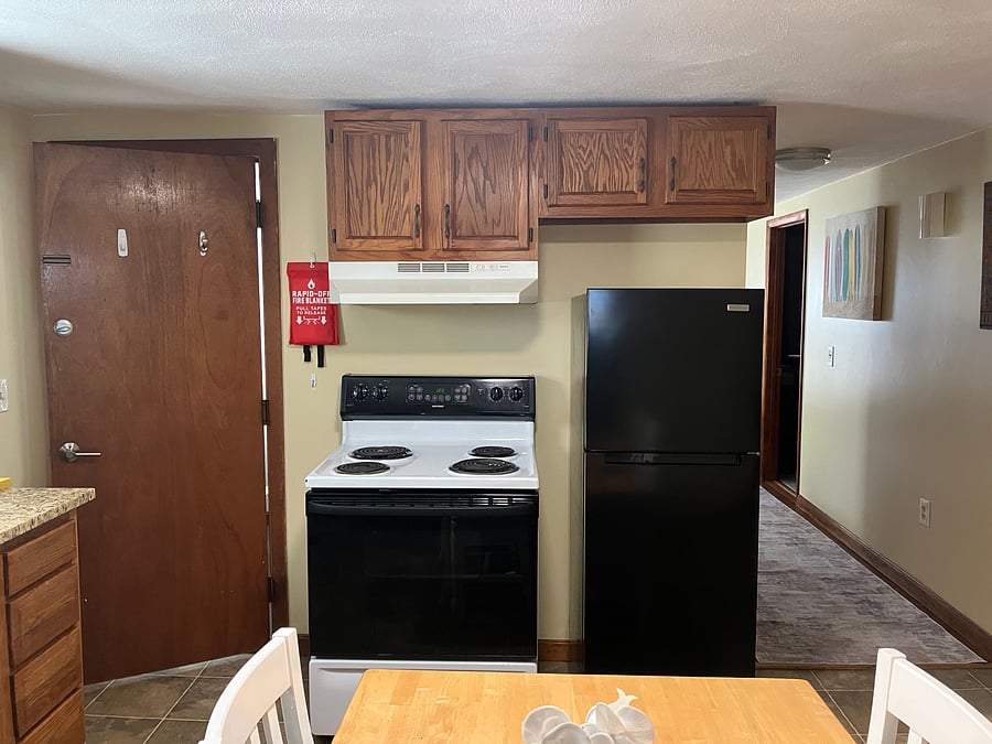 2nd floor shared kitchen, entrance door /hallway view