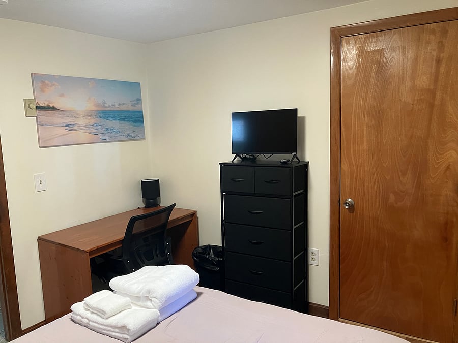 2nd floor full size bedroom, desk view