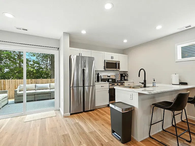 Furnished Finder property 1057590_1 photo 3