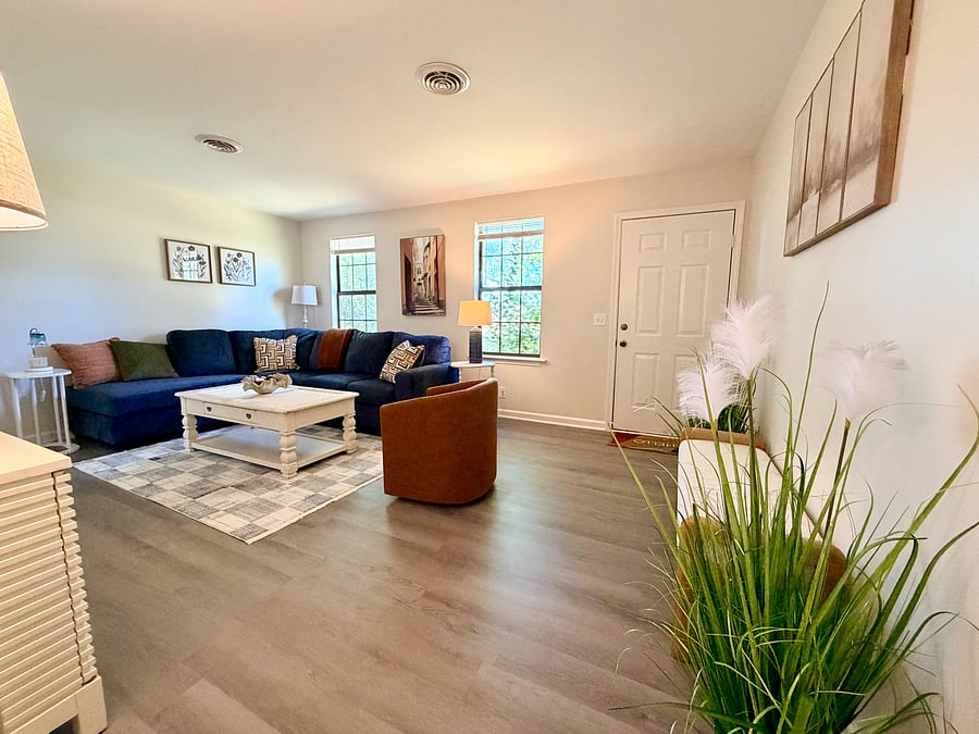 Furnished Finder property 1057707_1 photo 2