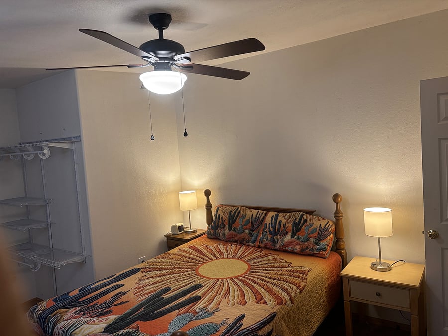 Master bedroom queen, 2 sets of sheets this bed faces north bathroom is between bedrooms